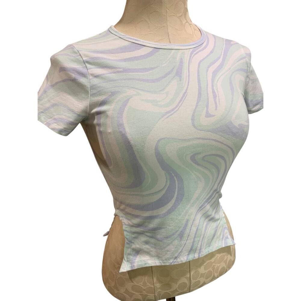 Small Hollister Must-Have Collection Womens Baby Tee Swirl Design